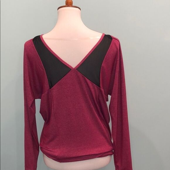 🌸 Pink Lucy Workout Top - Size Small - Perfect Condition - Picture 2 of 4